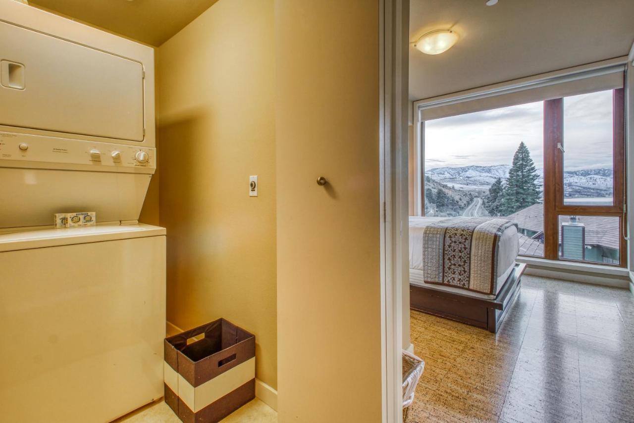 Chelan Resort Suites: Water Sunset ภายนอก รูปภาพ